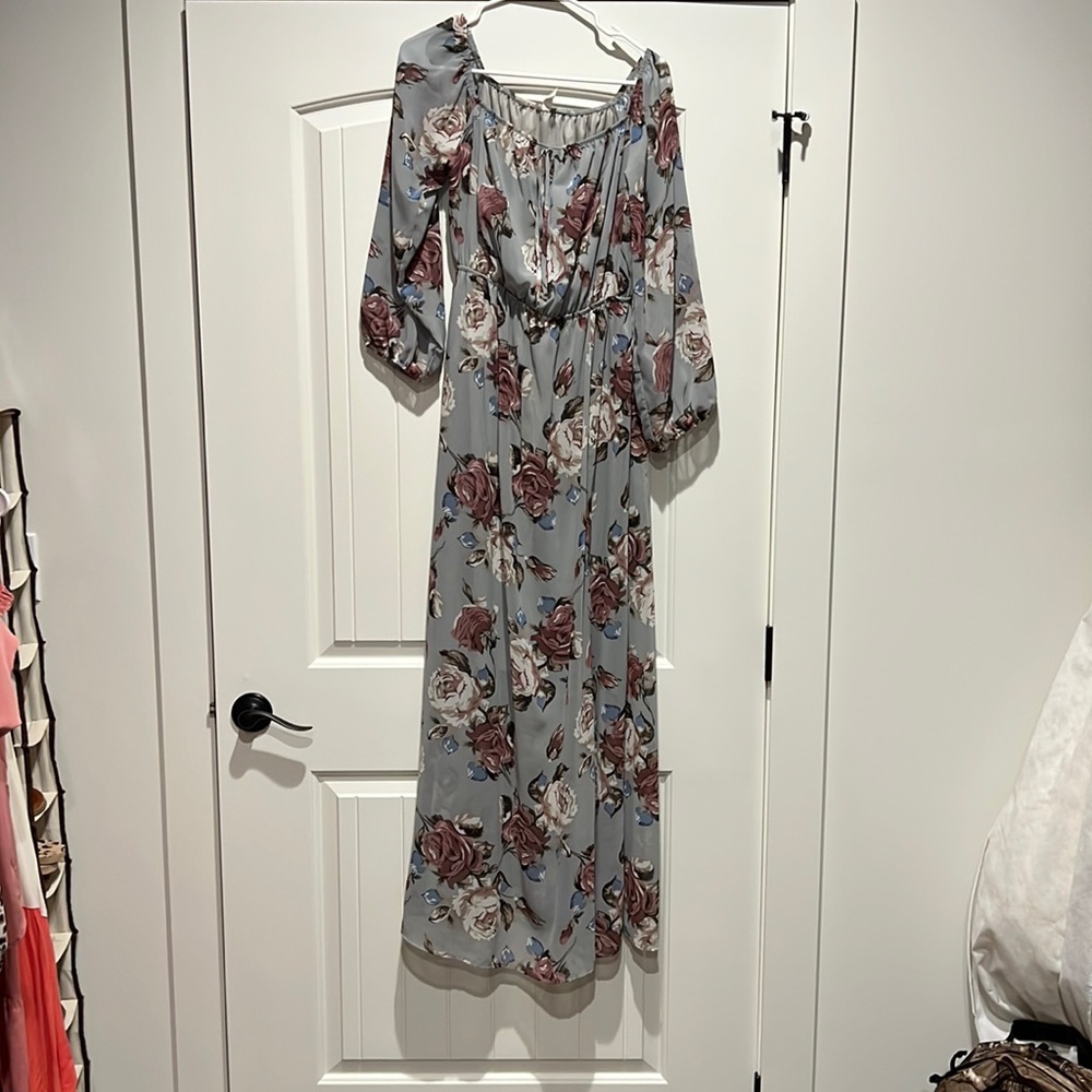Gorgeous maxi maternity dress.